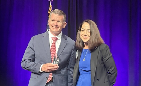 Mike Stuart, Blue Shield of California, and award presenter Stephanie Isaacson Mike SF biz awards_carousel
